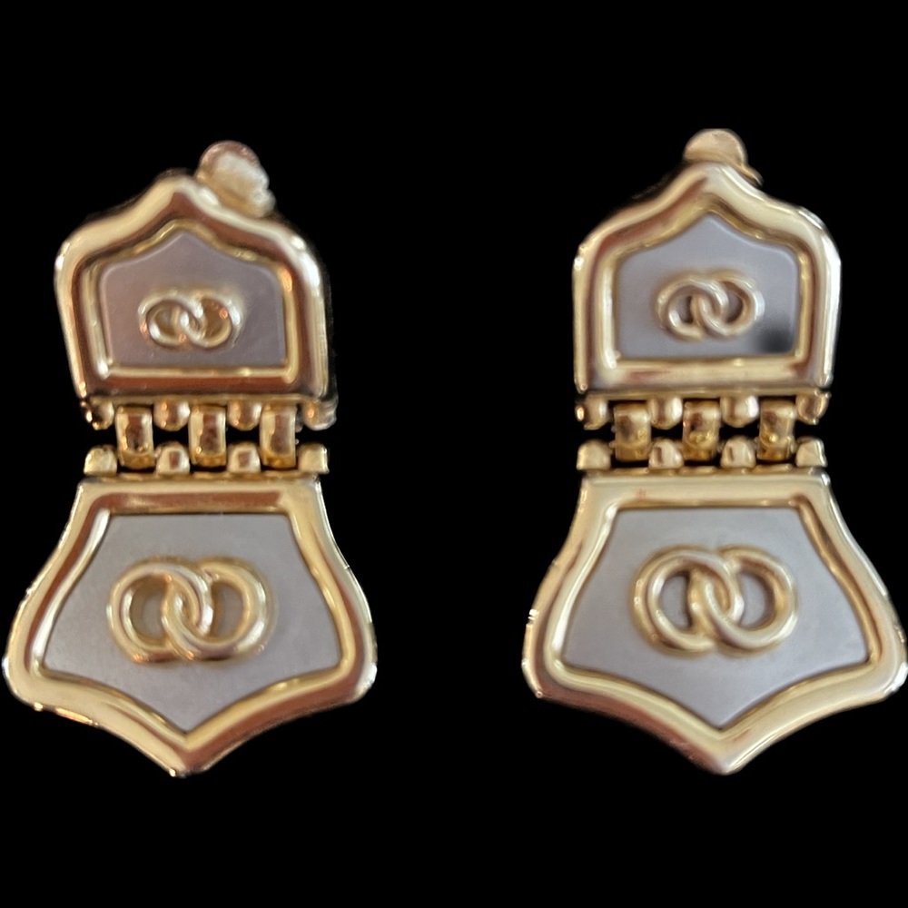 Vintage Clip on earrings